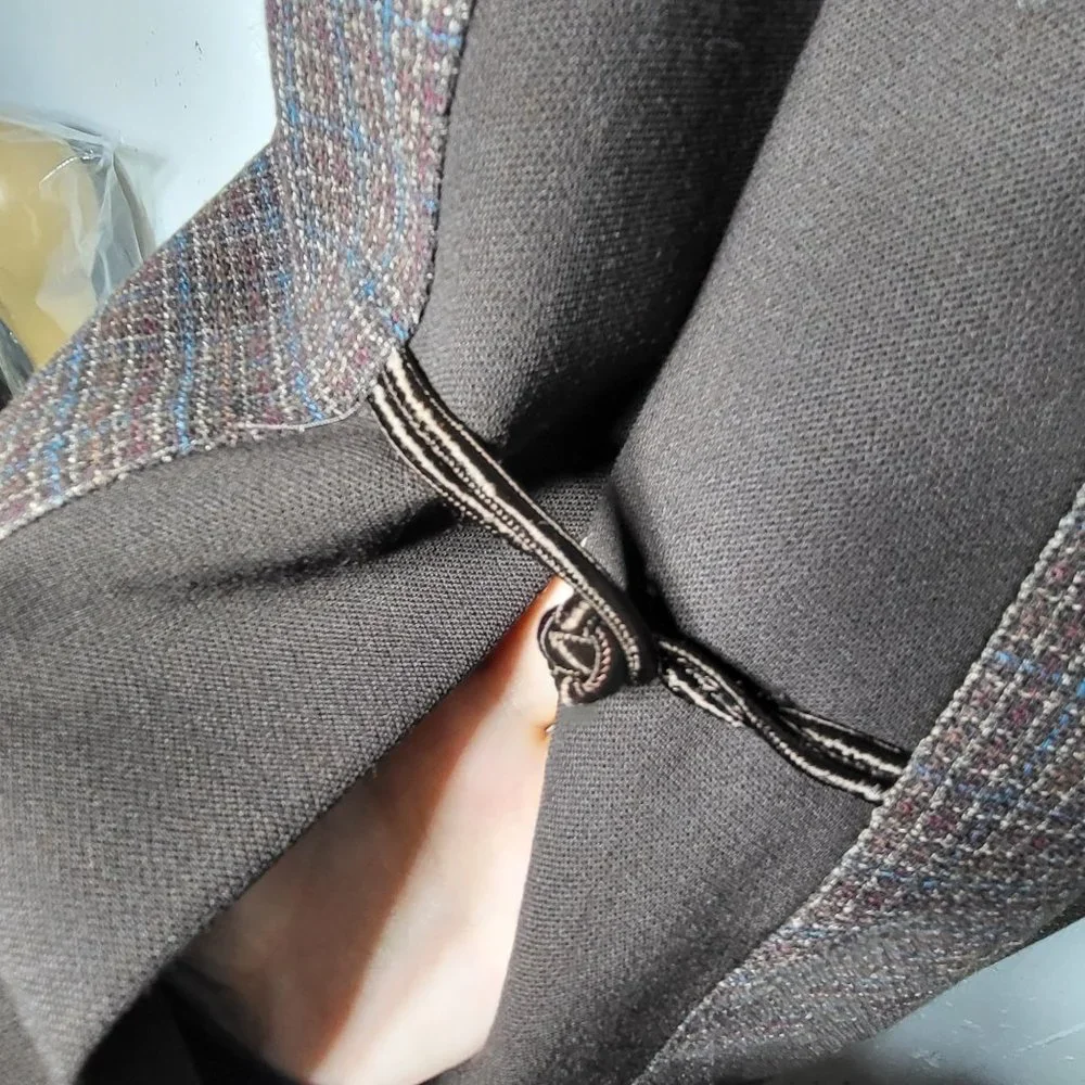 Doncaster Women's 100% Wool Brown‎ Plaid Blazer Size 8 Career Fall Office Winter